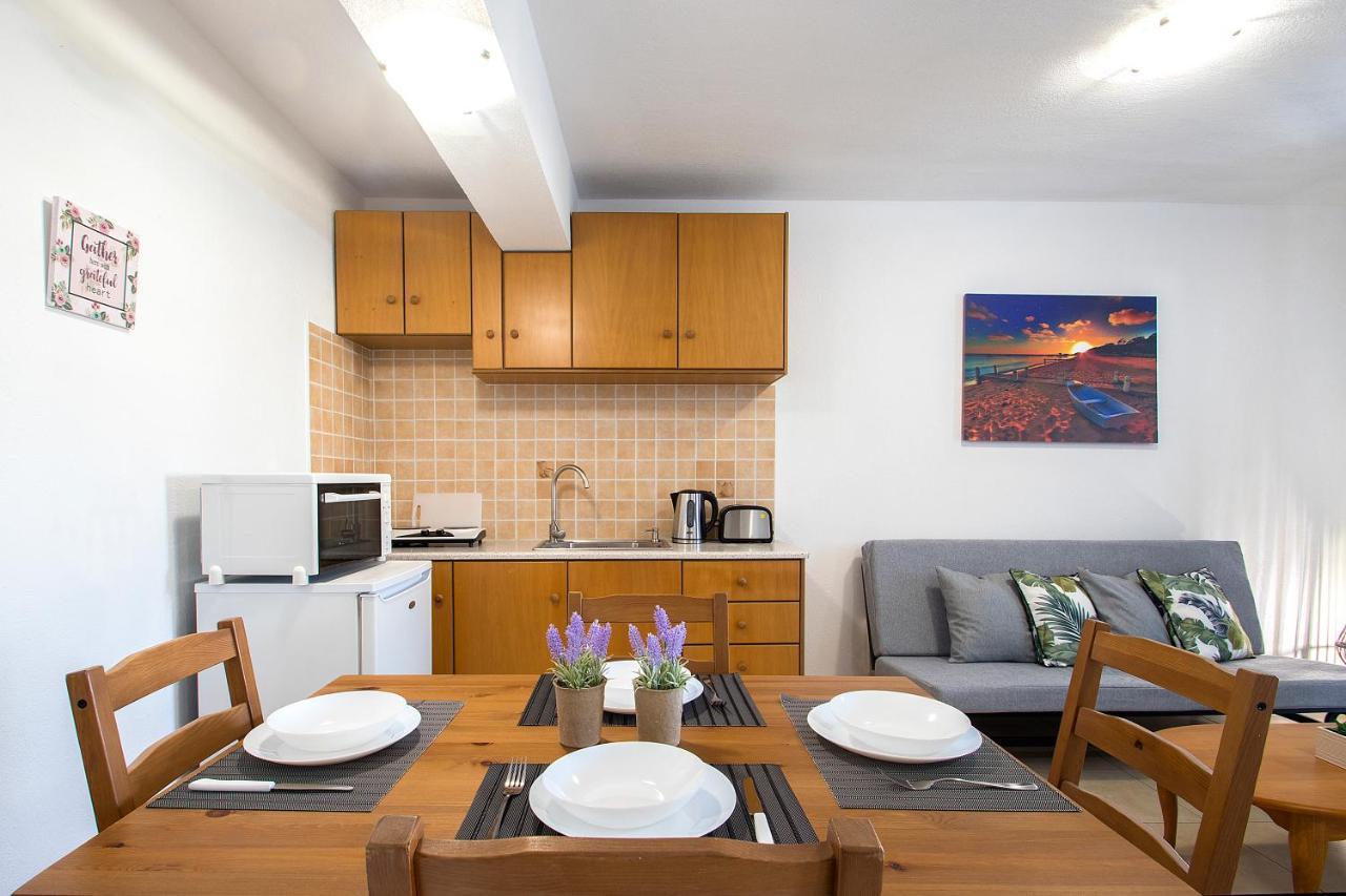 D & E Apartments Città di Skiathos Esterno foto