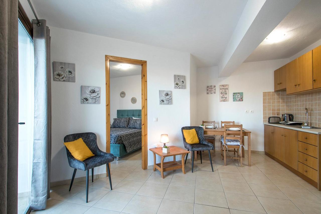 D & E Apartments Città di Skiathos Esterno foto